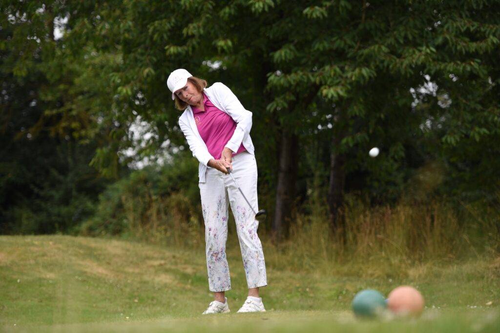 Olympia-Siegerin Ingrid Mickler-Becker im Golf-Club Main-Taunus