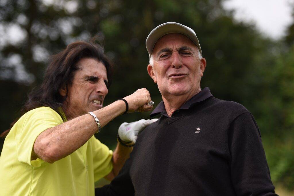 Alice Cooper beim Golf im Golf-Club Hof Hausen vor der Sonne